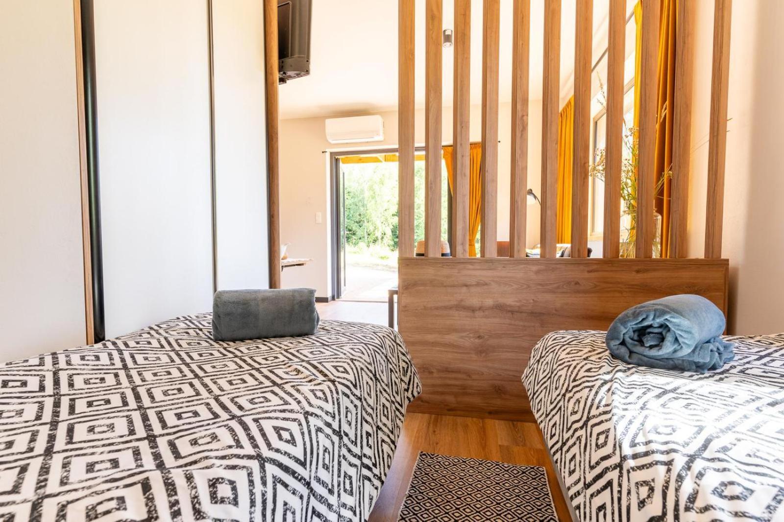 Zielona Zaba Hotel Derc Kültér fotó