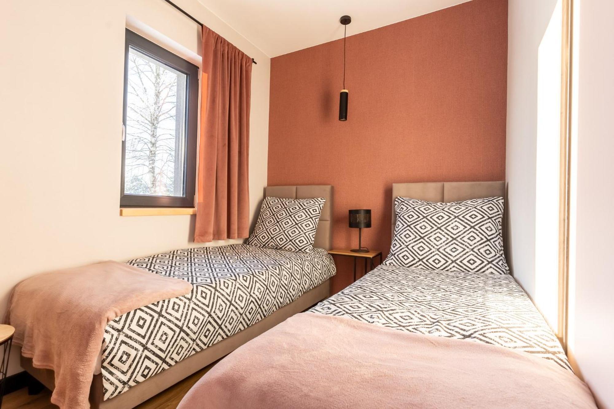 Zielona Zaba Hotel Derc Kültér fotó