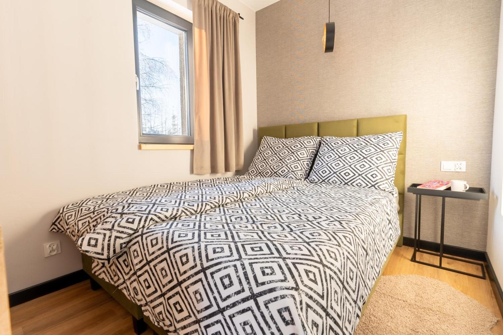 Zielona Zaba Hotel Derc Kültér fotó